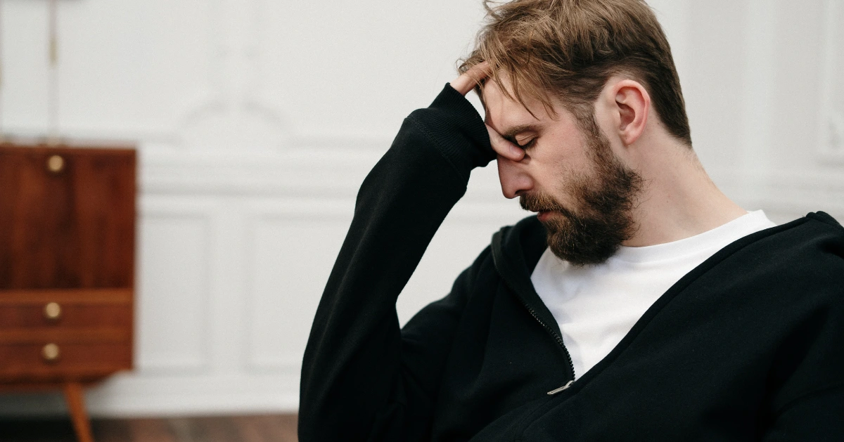 a destressed guy
